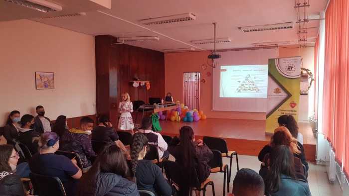 Ученици от СУ “Петко Росен” се обучиха на тема здравословен начин на живот